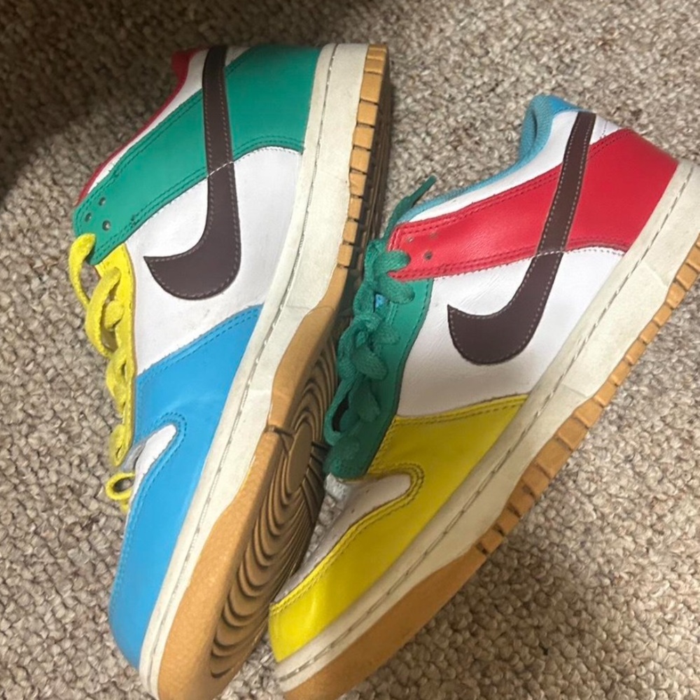 Free 99 Nike Dunks